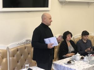 В Ужгороді презентували книгу Володимира Панова «Перший інвестор»