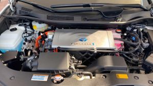 Toyota stakes on hydrogen fuel cells for cars