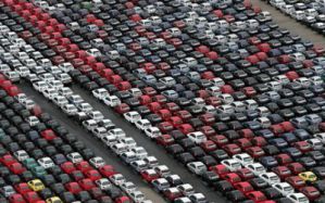 Продажи на украинском авторынке продолжают падать