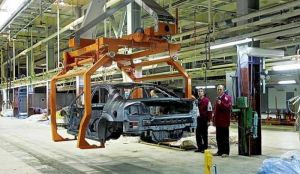 Производство легковых автомобилей в России в сентябре упало на 18,1%