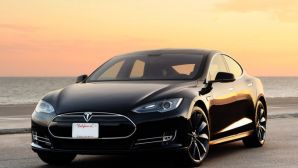 Доступна Tesla: Ілон Маск представить новий електромобіль