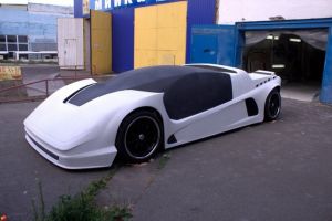 Это не Lamborghini, и не Ferrari: первый украинский суперкар в натуральную величину