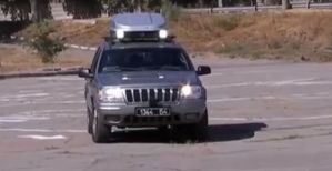 Распознает жесты и понимает человеческую речь. В Запорожье создали уникальный беспилотный внедорожник