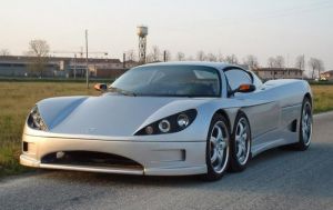 Итальянское чудо: шестиколесный суперкар, который удивил мир