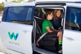 Waymo прокатит рядовых граждан на самоуправляемых минивэнах