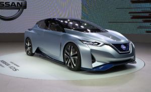 Электромобили Nissan будут тормозить педалью газа
