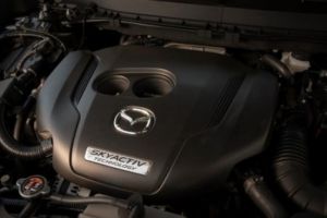 Компания Mazda создала первый в мире бензиновый двигатель с компрессионным воспламенением топливной смеси