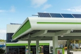 В Киеве открылась заправка с солнечными батареями