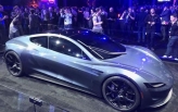 Не только Semi. Tesla презентовала новое поколение модели Roadster
