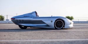Ampere Motor презентував триколісний електрокар