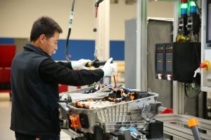 BMW will invest almost 5 billion dollars in Chinese batteries