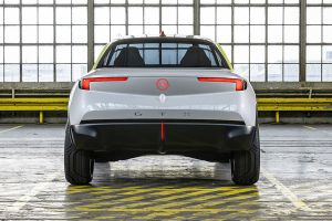 Без  боковых зеркал и радиаторной сетки: Opel представил электрокроссовер будущего