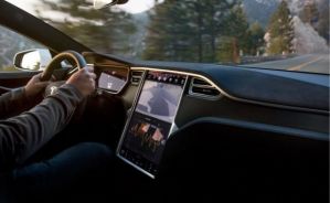 Новая функция в электрокарах Tesla сделает поездку интереснее