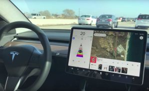Обновленная прошивка Tesla позволит электромобилям двигаться по маршруту навигатора
