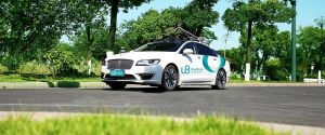 У Китаї почали стягувати плату за поїздки на безпілотних таксі