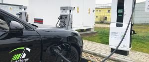 Суперзарядка від Porsche «заправляє» електрокари за три хвилини