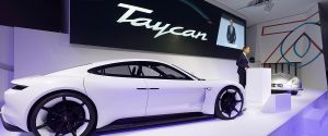 Porsche вдвічі збільшила план по випуску електрокарів Taycan