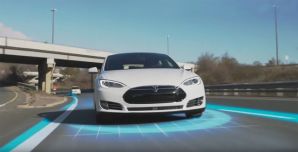 Обновление автопилота Tesla позволит электромобилю менять полосу без одобрения водителем
