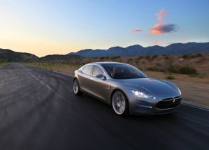 Tesla выпустит голосового помощника для управления электромобилями