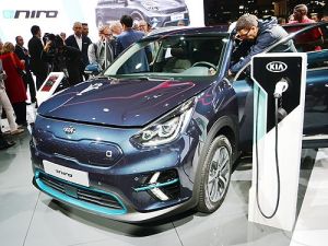 Как в ЕС намерены стимулировать рынок электромобилей. Где появятся новые заводы