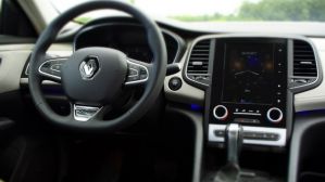 Украинцы стали активнее покупать новые коммерческие авто: назван лидер рынка