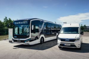 MAN will present an electric minibus eTGE Kombi for 8 passengers