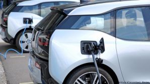 Merkel promised in Germany by 2030 1 million electric car charging stations