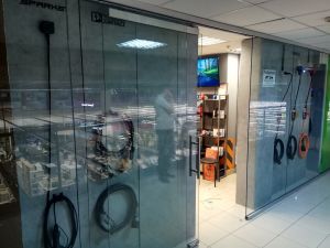 A specialized supermarket for electric car owners has opened in Kiev