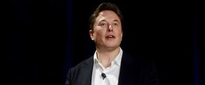 Илон Маск: «Tesla вскоре заговорит с людьми на улице»