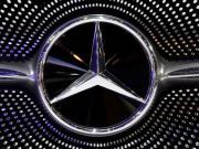 Mercedes вдвічі скоротив обсяг виробництва електрокарів
