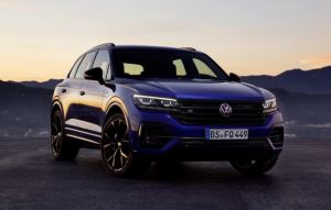 Volkswagen introduced the "charged" R-modification of the Touareg crossover