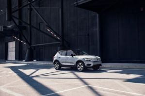 Volvo открыли новую линию по производству аккумуляторов на заводе в Генте