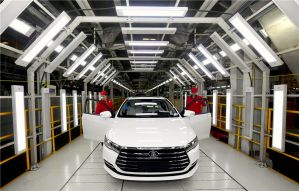 В китайском Ухане позволили восстановить работу автомобильных заводов